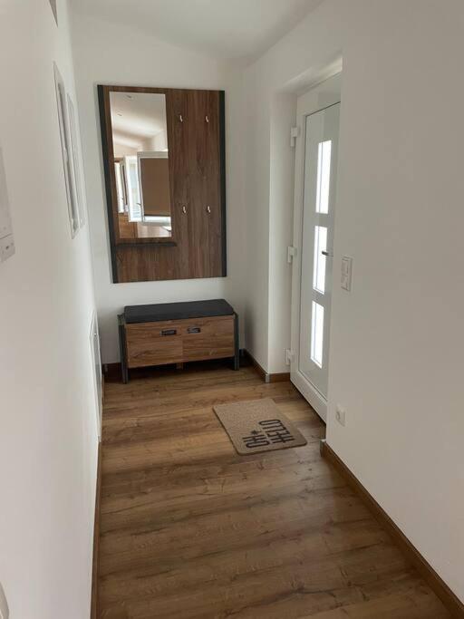 Apartment In Zentraler Lage Mit Privatparkplatz Grafenwohr Eksteriør billede
